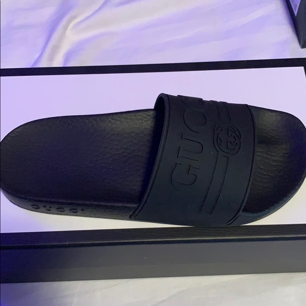Women’s Gucci slides